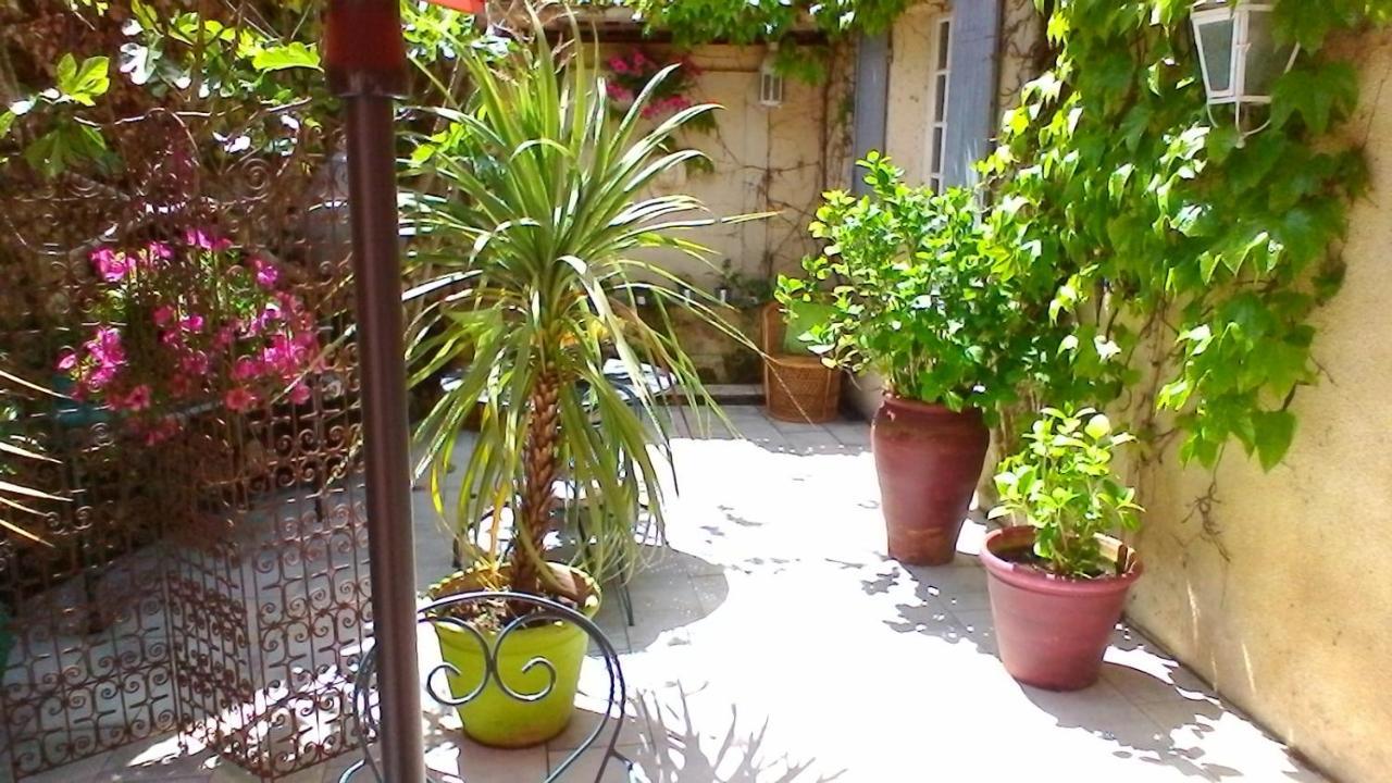 Le Domaine De La Lezardiere B&B Espiet ภายนอก รูปภาพ